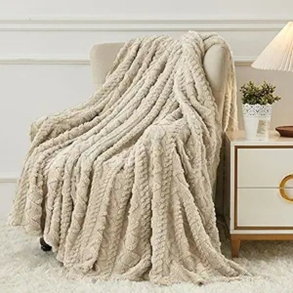 Fleece Throw Blanket Lightweight Fuzzy Throw Blanket Couch 50"x60" Khaki - Picture 7 of 7